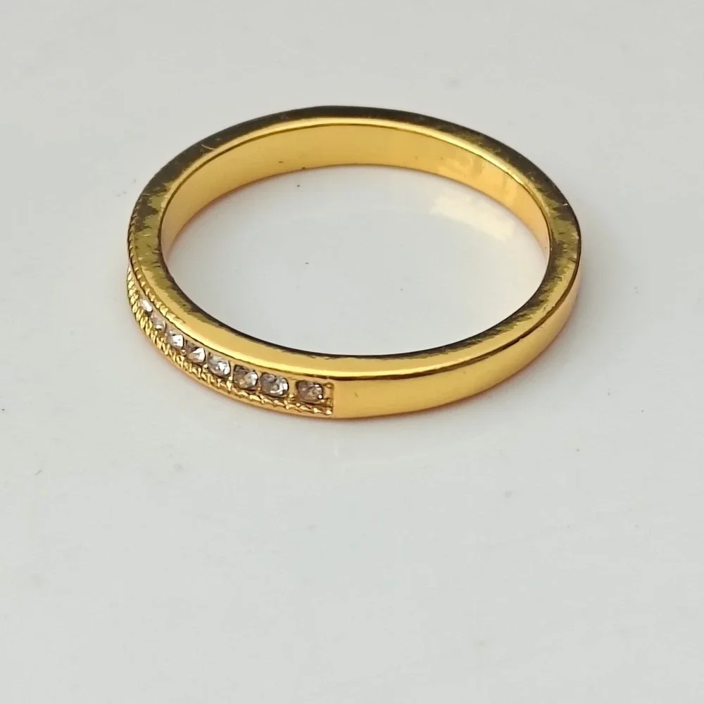 Gold Tone Crystal Stones Eternity Band Stackable Ring Size 9 Textured Edge Slim